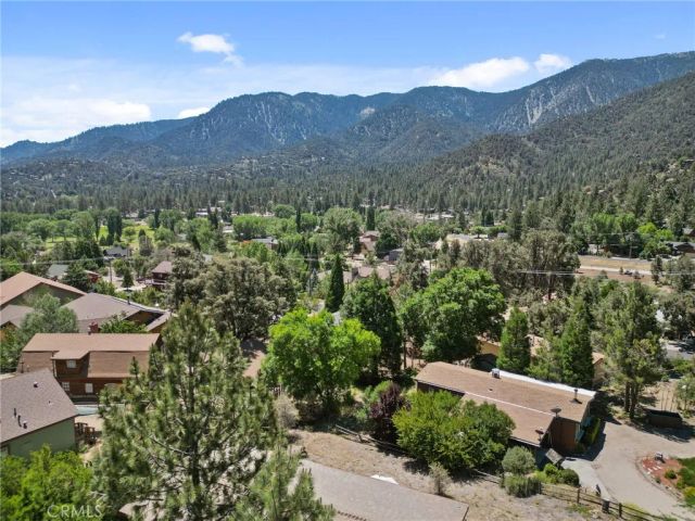 2720 Klondike Way, Pine Mountain Club, CA 93222