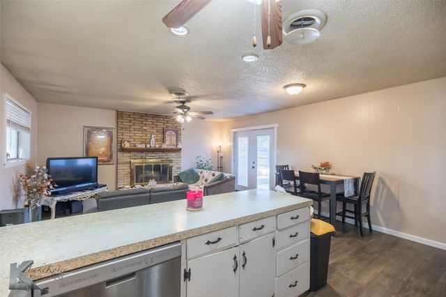 812 Sunset Drive, Clyde, TX 79510