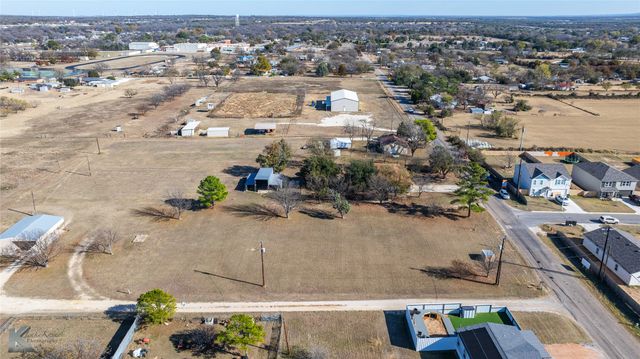 812 Sunset Drive, Clyde, TX 79510