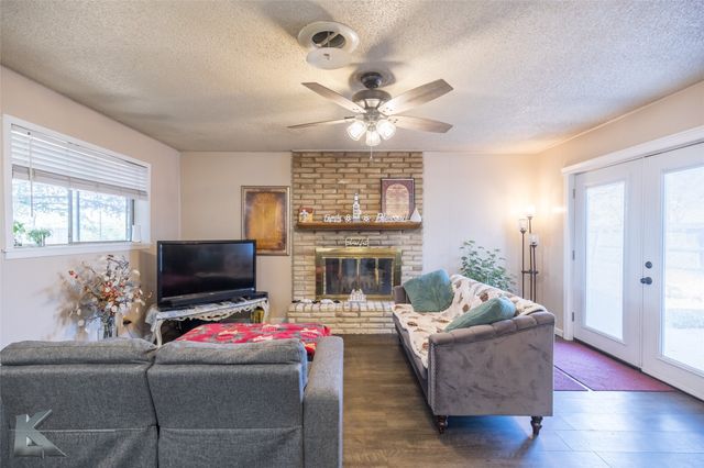 812 Sunset Drive, Clyde, TX 79510