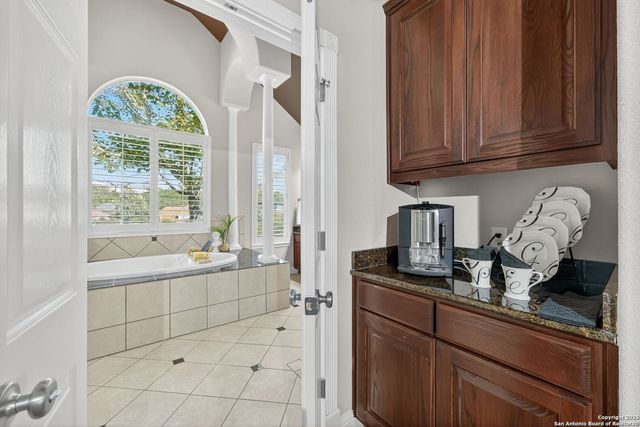 17950 Maui Sands, San Antonio, TX 78255