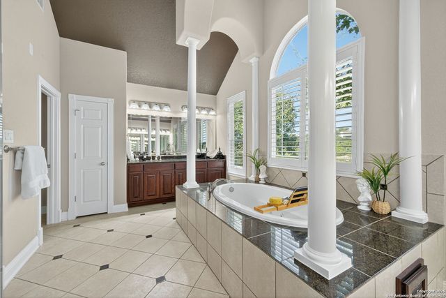 17950 Maui Sands, San Antonio, TX 78255