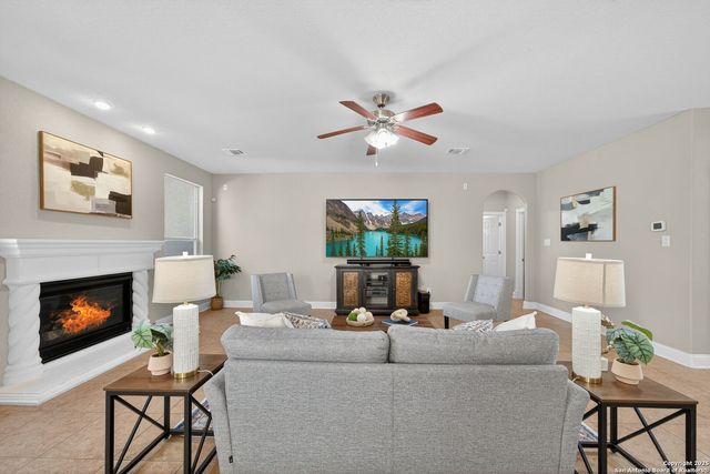 17950 Maui Sands, San Antonio, TX 78255