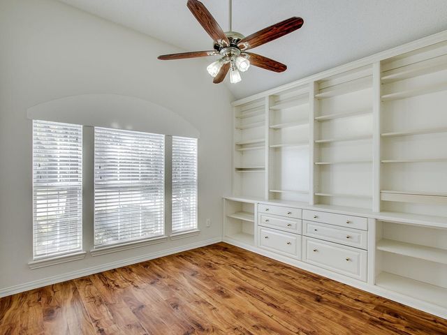 9312 Ponderosa Trail, Irving, TX 75063