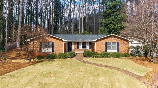 5498 Smoke Rise Drive, Smoke Rise, GA 30087