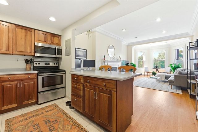 320 Commonwealth Avenue 41, Boston, MA 02115
