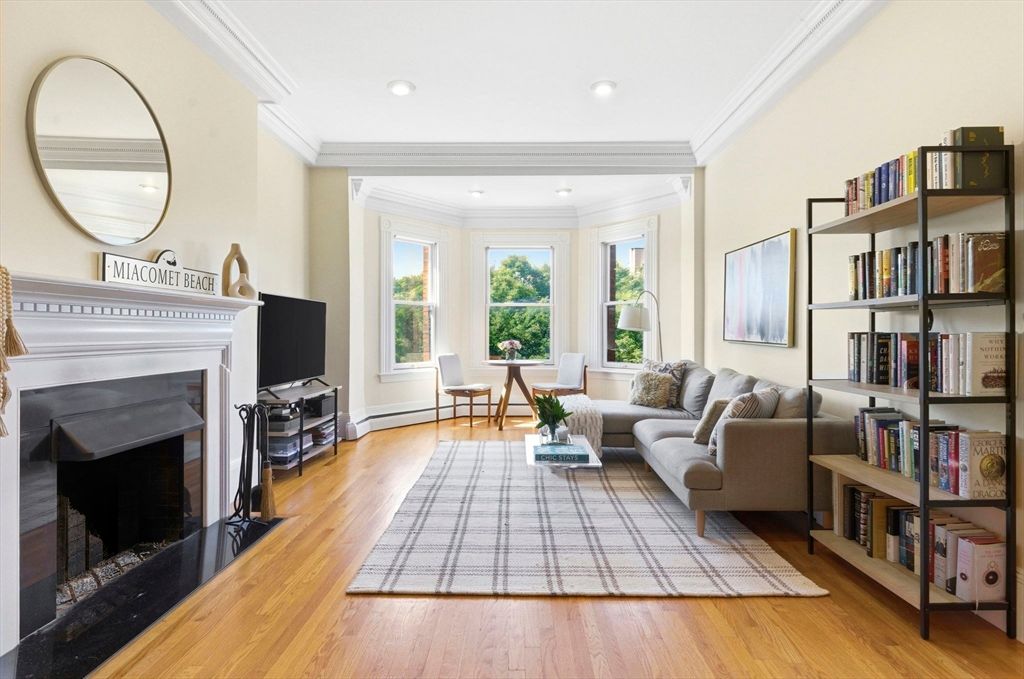 320 Commonwealth Avenue 41, Boston, MA 02115