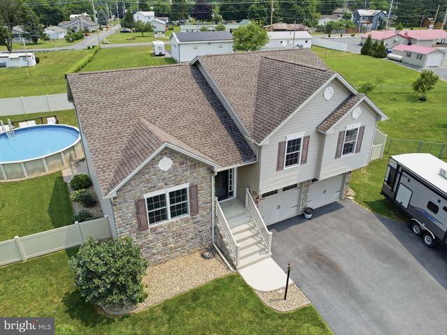 20 COLTON DR, Shippensburg, PA 17257