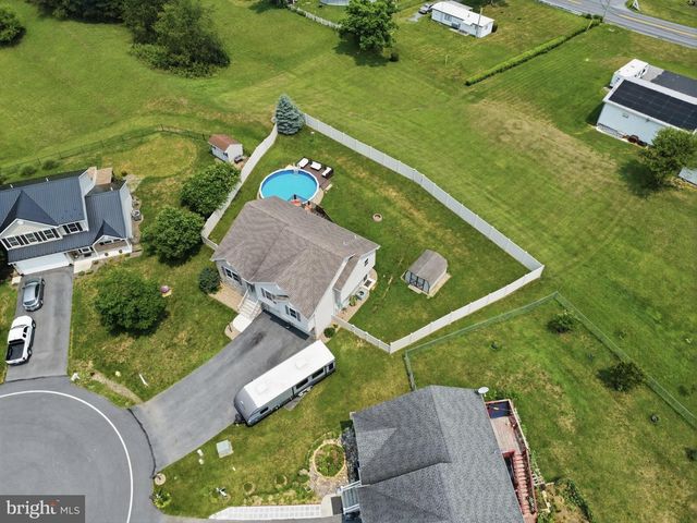 20 COLTON DR, Shippensburg, PA 17257