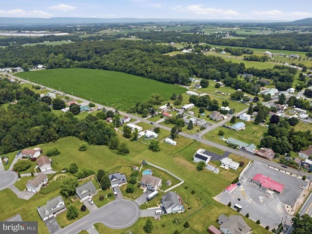 20 COLTON DR, Shippensburg, PA 17257