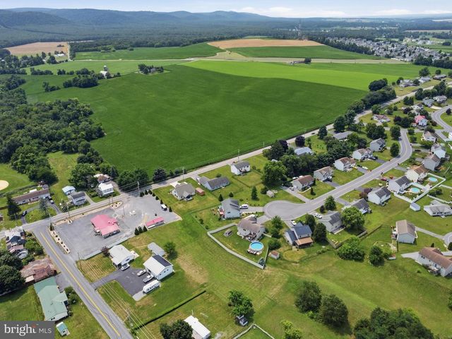 20 COLTON DR, Shippensburg, PA 17257