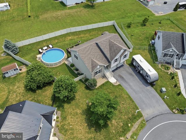 20 COLTON DR, Shippensburg, PA 17257