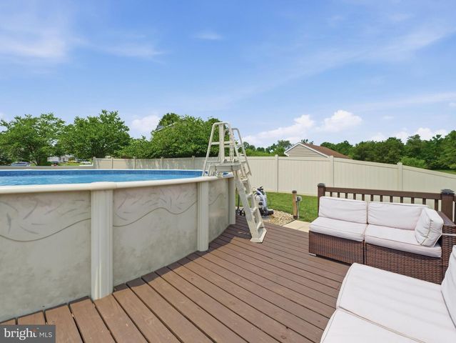 20 COLTON DR, Shippensburg, PA 17257
