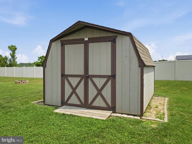 20 COLTON DR, Shippensburg, PA 17257