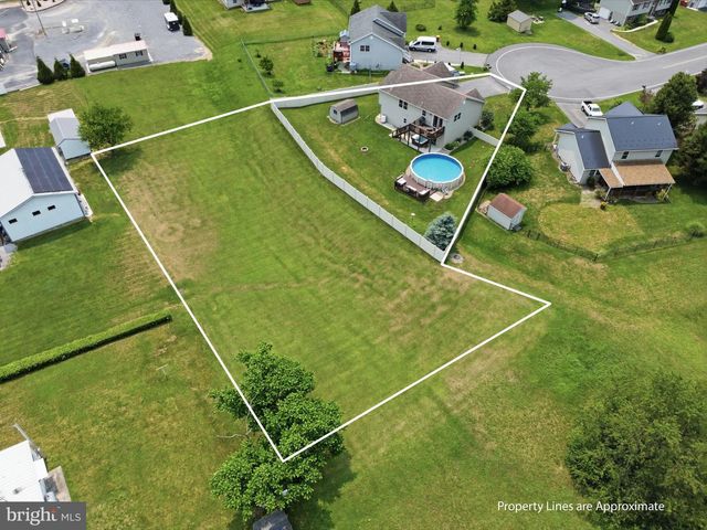 20 COLTON DR, Shippensburg, PA 17257
