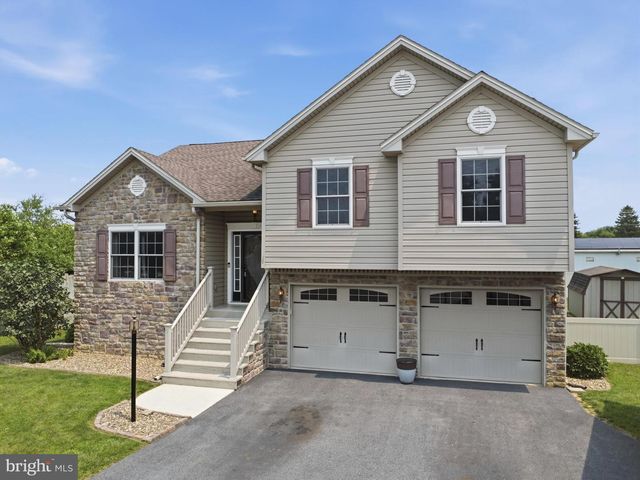 20 COLTON DR, Shippensburg, PA 17257