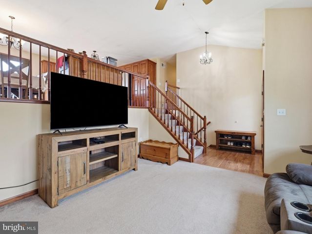 20 COLTON DR, Shippensburg, PA 17257