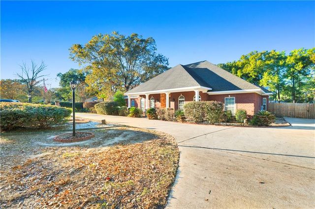 6220 Hickory Lane, Mobile, AL 36609