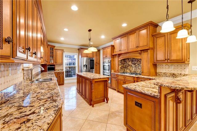 6220 Hickory Lane, Mobile, AL 36609