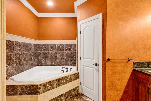 6220 Hickory Lane, Mobile, AL 36609