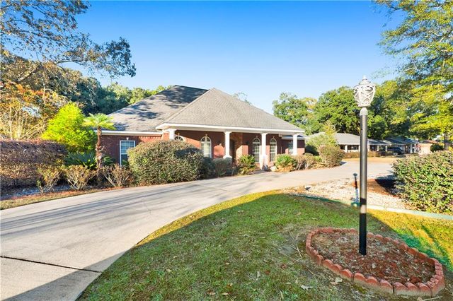 6220 Hickory Lane, Mobile, AL 36609