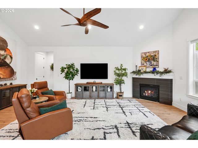 15333 Se LEGACY St, Happy Valley, OR 97086