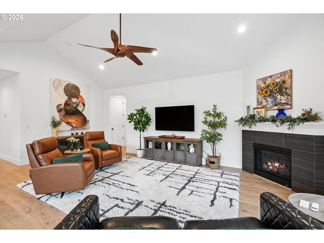 15333 Se LEGACY St, Happy Valley, OR 97086