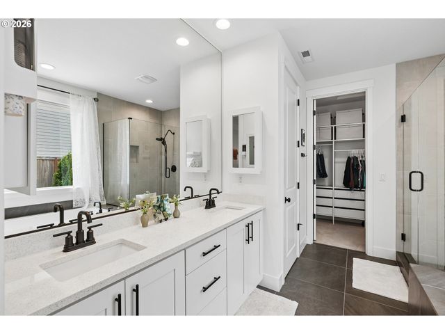 15333 Se LEGACY St, Happy Valley, OR 97086
