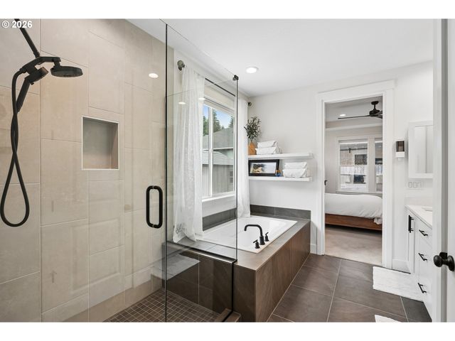 15333 Se LEGACY St, Happy Valley, OR 97086