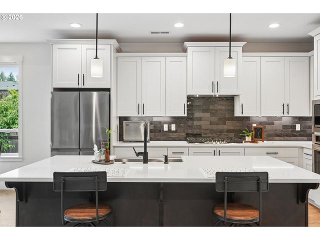 15333 Se LEGACY St, Happy Valley, OR 97086
