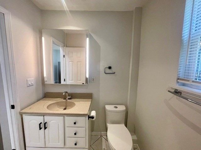 92 Hyde Park Ave 1, Boston, MA 02130