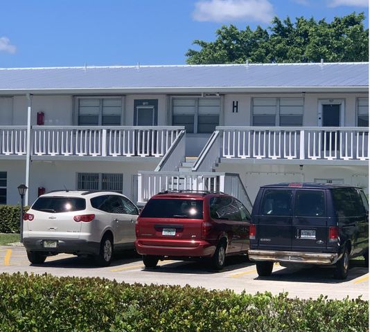 146 Somerset H 146, West Palm Beach, FL 33417