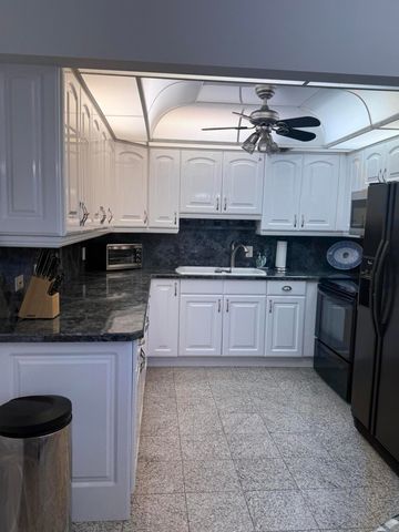 146 Somerset H 146, West Palm Beach, FL 33417