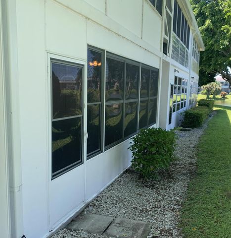 146 Somerset H 146, West Palm Beach, FL 33417