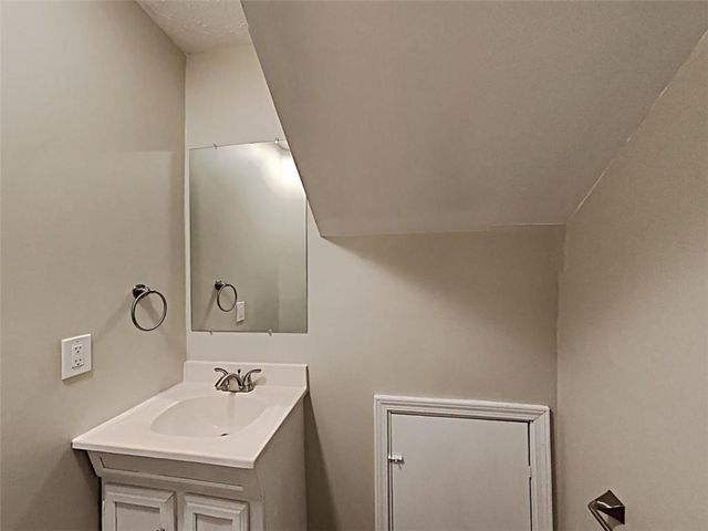 322 Hardwood Lane, Lawrenceville, GA 30044