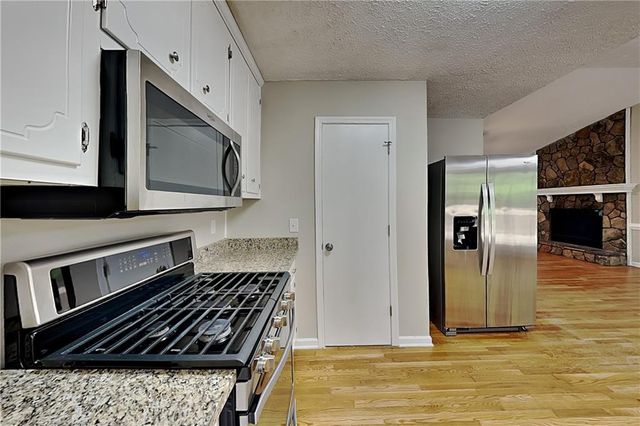 3702 Pine Brook Drive, Acworth, GA 30102