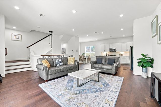 2618 Mcllhenny Street, Houston, TX 77004