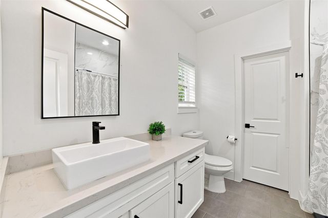 2618 Mcllhenny Street, Houston, TX 77004