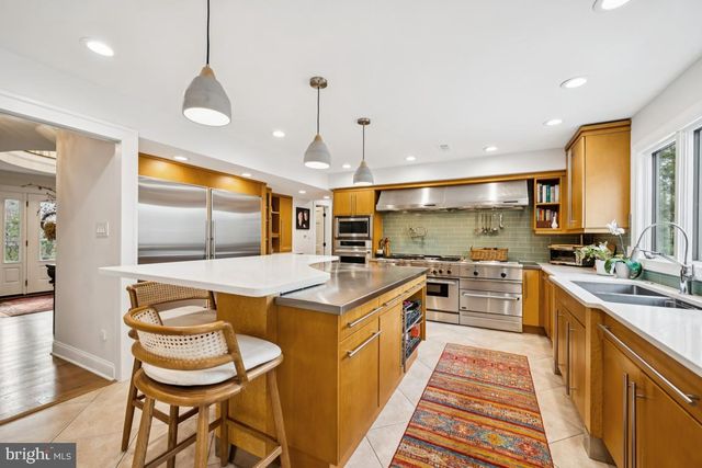 17 MANNING LN, Cherry Hill, NJ 08003