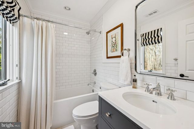 17 MANNING LN, Cherry Hill, NJ 08003