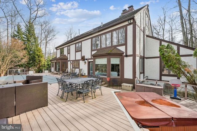 17 MANNING LN, Cherry Hill, NJ 08003
