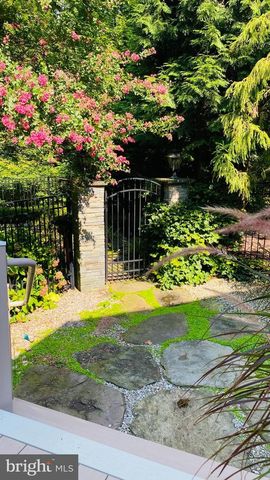 17 MANNING LN, Cherry Hill, NJ 08003