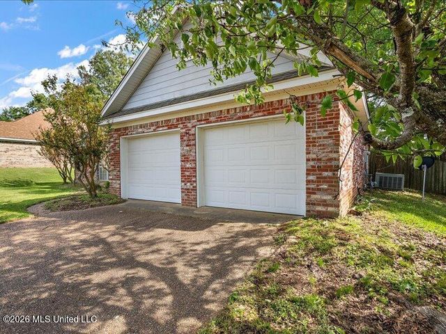 140 Raulston Drive, Byram, MS 39272