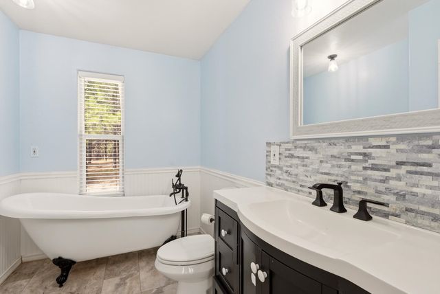 10609 S Degray Ln, Spokane, WA 99224