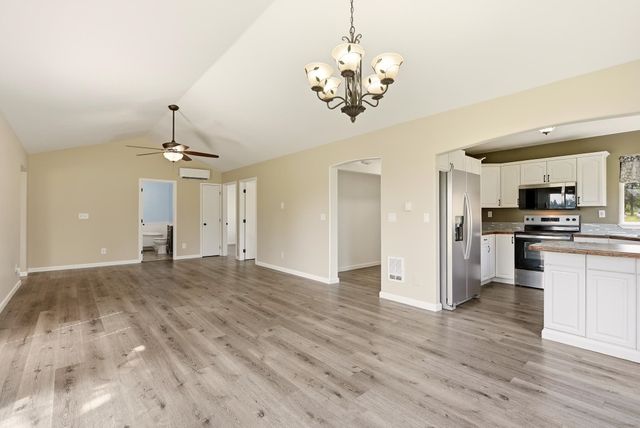 10609 S Degray Ln, Spokane, WA 99224