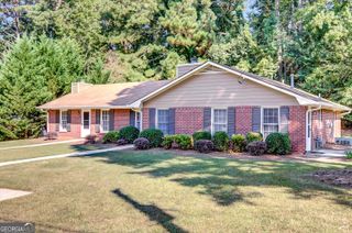 125 Belle Drive, Fayetteville, GA 30214