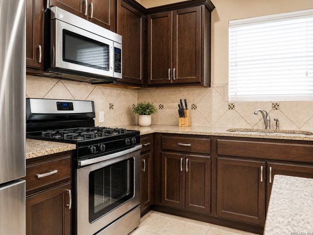 11839 Jasmine Way, San Antonio, TX 78253