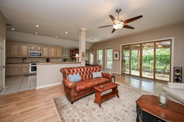 15423 Coral Leaf Trail, Cypress, TX 77433