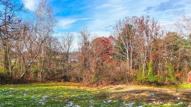 240 Woodland Acres Road, Marietta, OH 45750