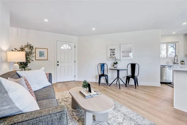 4701 E Anaheim 304, Long Beach, CA 90804